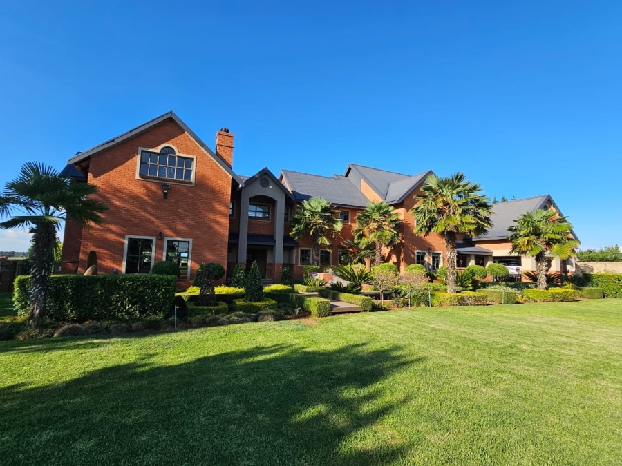 5 Bedroom Property for Sale in Grimbeeck Park North West
